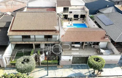 Casa com 5 Quartos à venda, 690m² no Coliseu, Londrina