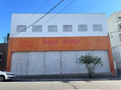 Galpão/Depósito/Armazém com 2 Quartos para alugar, 749m² no Centro, Taubaté