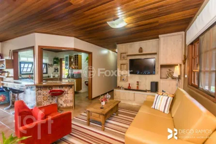 Casa com 2 Quartos à venda, 164m² no Hípica, Porto Alegre