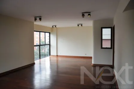 Apartamento com 3 Quartos para alugar, 196m² no Cambuí, Campinas
