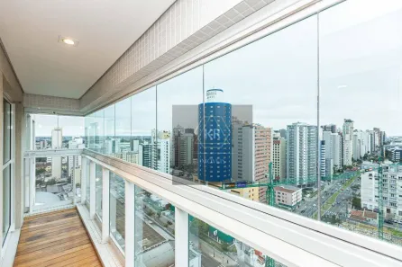 Apartamento com 2 Quartos para alugar, 76m² no Centro, Curitiba