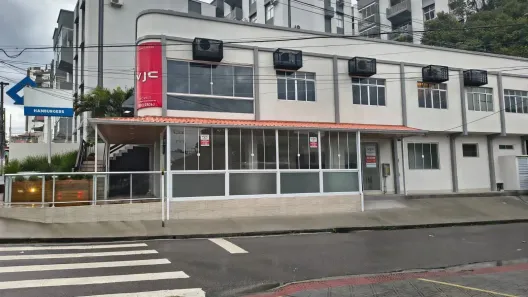 Ponto Comercial para alugar, 137m² no Coqueiros, Florianópolis