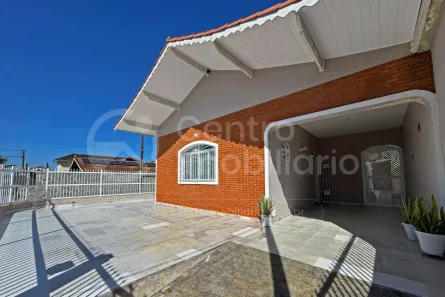 Casa com 4 Quartos à venda, 146m² no Parque Balneario Oasis, Peruíbe