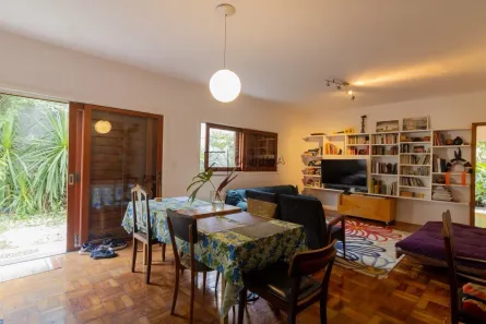 Casa com 3 Quartos para alugar, 188m² no Jardim das Bandeiras, São Paulo