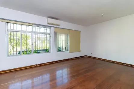 Casa com 3 Quartos à venda, 250m² no Vila Cordeiro, São Paulo