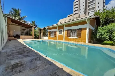 Casa com 2 Quartos à venda, 220m² no Centro, Peruíbe