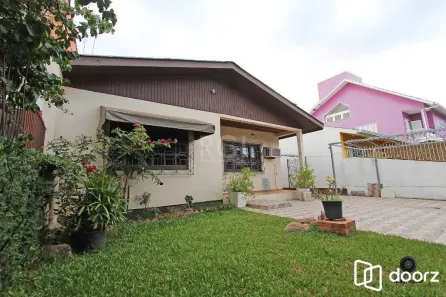 Casa com 3 Quartos à venda, 177m² no Guarujá, Porto Alegre