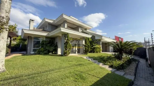 Sobrado com 4 Quartos à venda, 310m² no América, Joinville
