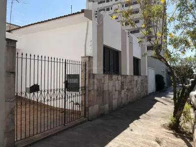 Casa com 2 Quartos à venda, 208m² no Centro, Araraquara