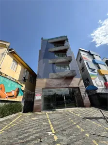 Prédio Comercial para alugar, 1000m² no Gonzaga, Santos