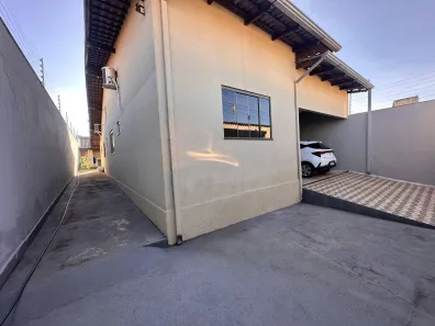 Casa com 3 Quartos à venda, 200m² no Adriana Parque, Anápolis