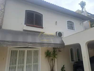Casa com 3 Quartos para alugar, 250m² no Vila São Francisco (Zona Sul), São Paulo