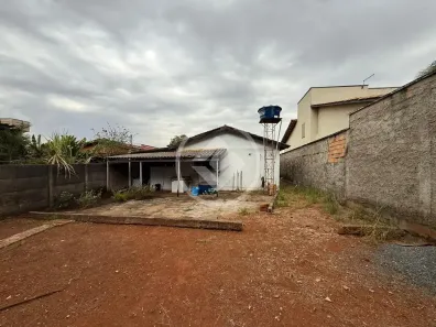 Casa com 3 Quartos à venda, 135m² no Setor Central, Hidrolândia