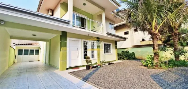 Sobrado com 3 Quartos à venda, 250m² no Anita Garibaldi, Joinville