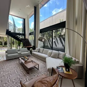 Casa de Condomínio com 5 Quartos para venda ou aluguel, 388m² no Jardins Valência, Goiânia