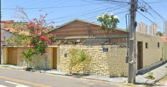 Casa com 5 Quartos à venda, 259m² no Benfica, Fortaleza