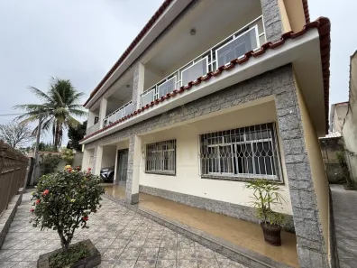 Casa com 3 Quartos à venda, 90m² no São Luiz, Volta Redonda