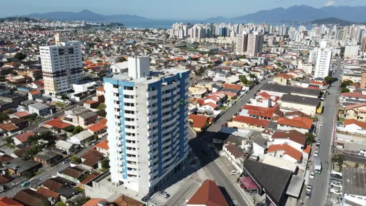 Apartamento com 2 Quartos à venda, 86m² no Barreiros, São José