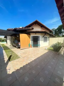 Casa com 3 Quartos à venda, 165m² no Jardim Britânia, Caraguatatuba