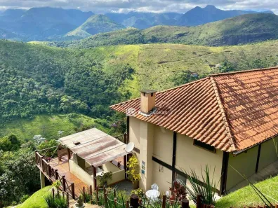 Casa com 4 Quartos à venda, 270m² no Araras, Petrópolis