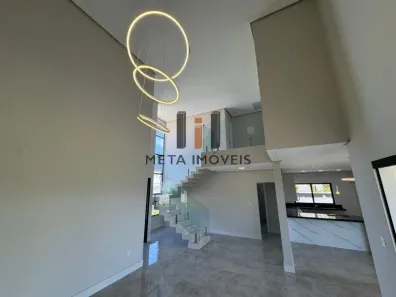 Casa com 4 Quartos para alugar, 273m² no Parque Ipiranga, Resende