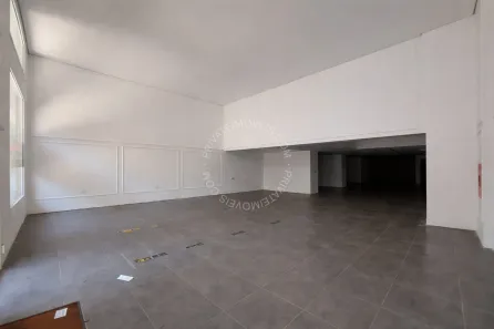 Ponto Comercial para alugar, 374m² no Moinhos de Vento, Porto Alegre