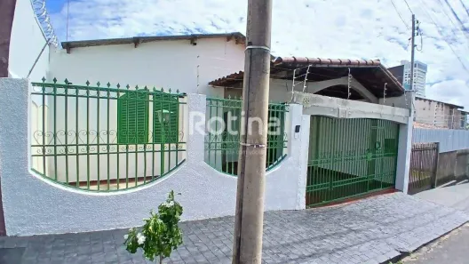 Imóvel Comercial com 3 Quartos para alugar, 172m² no Nossa Senhora Aparecida, Uberlândia