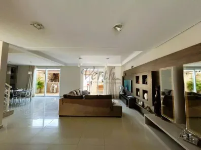Sobrado com 4 Quartos à venda, 250m² no Nova Sousas (Sousas), Campinas