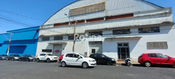 Galpão/Depósito/Armazém para alugar, 500m² no Daniel Fonseca, Uberlândia