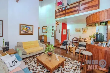 Casa com 3 Quartos à venda, 380m² no Vila Ipiranga, Porto Alegre