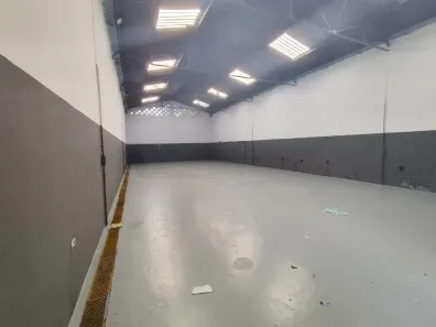 Galpão/Depósito/Armazém para alugar, 607m² no Baeta Neves, São Bernardo do Campo