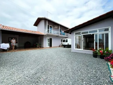 Casa com 3 Quartos à venda, 167m² no Costeira, Balneário Barra do Sul