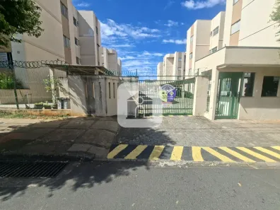 Apartamento com 3 Quartos para alugar, 68m² no Santa Mônica, Uberlândia