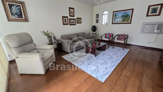 Casa com 4 Quartos à venda, 372m² no Jardim Guanabara, Rio de Janeiro