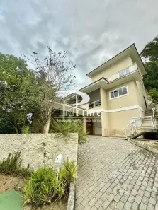 Casa com 3 Quartos à venda, 250m² no Piratininga, Niterói
