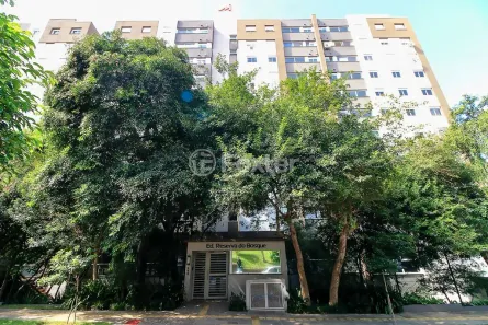 Apartamento com 8 Quartos à venda, 68m² no Santo Antônio, Porto Alegre