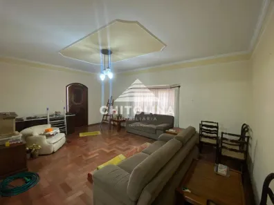 Casa com 4 Quartos à venda, 194m² no Centro, Itapetininga