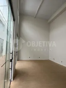 Sala Comercial para alugar, 42m² no Novo Mundo, Uberlândia