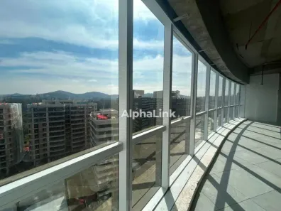 Sala Comercial para alugar, 220m² no Green Valley Alphaville, Barueri
