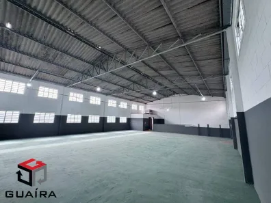 Galpão/Depósito/Armazém para alugar, 839m² no Nova Petrópolis, São Bernardo do Campo