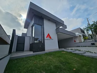 Casa de Condomínio com 3 Quartos à venda, 178m² no Bairro do Grama, Caçapava