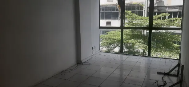 Sala Comercial à venda, 56m² no Comércio, Salvador