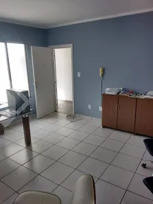 Sala Comercial à venda, 26m² no Passo da Areia, Porto Alegre