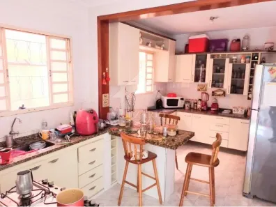 Casa com 3 Quartos à venda, 150m² no Vila Marly, Taubaté