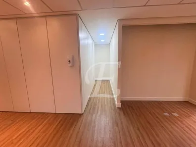 Sala Comercial para alugar, 870m² no Cerqueira César, São Paulo
