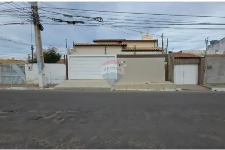 Casa com 3 Quartos à venda, 200m² no COHAB Massangano, Petrolina