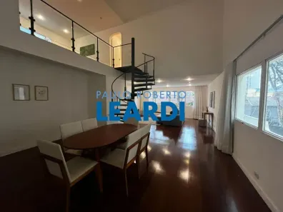 Apartamento com 3 Quartos à venda, 210m² no Cerqueira César, São Paulo