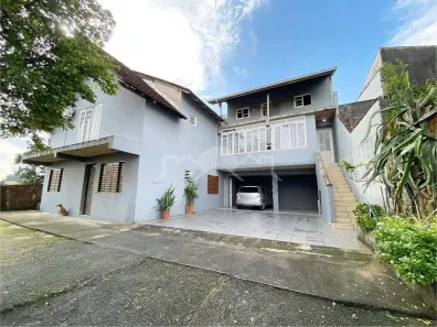Casa com 4 Quartos à venda, 260m² no Petrópolis, Joinville