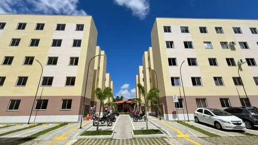 Apartamento com 2 Quartos para alugar, 50m² no Guajeru, Fortaleza