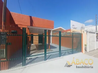 Casa com 3 Quartos para alugar, 221m² no Jardim São Carlos, São Carlos